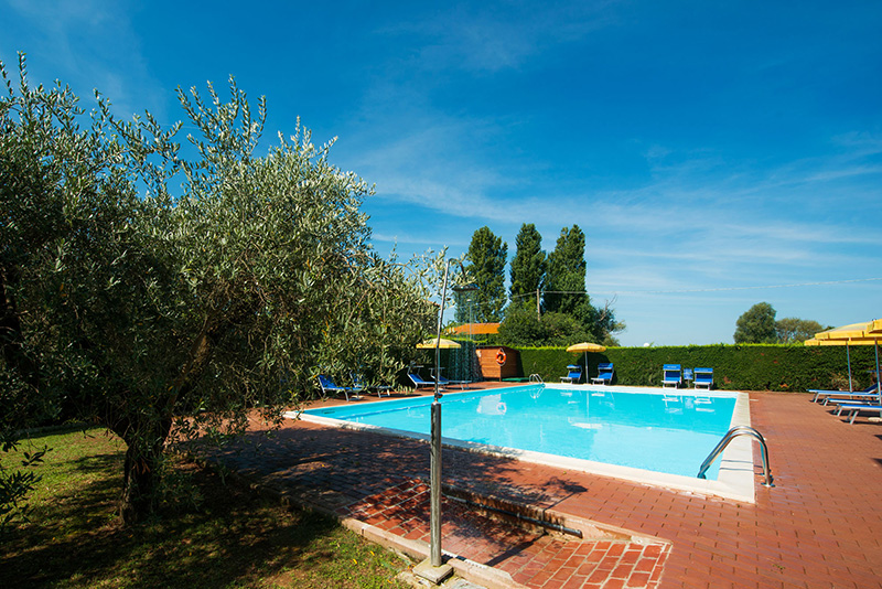 La Piscina di Hotel Torricella - Hotel sul Lago Trasimeno con piscina
