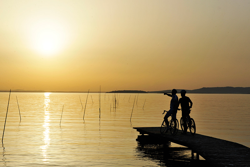 Sunset on Lake Trasimeno by bike